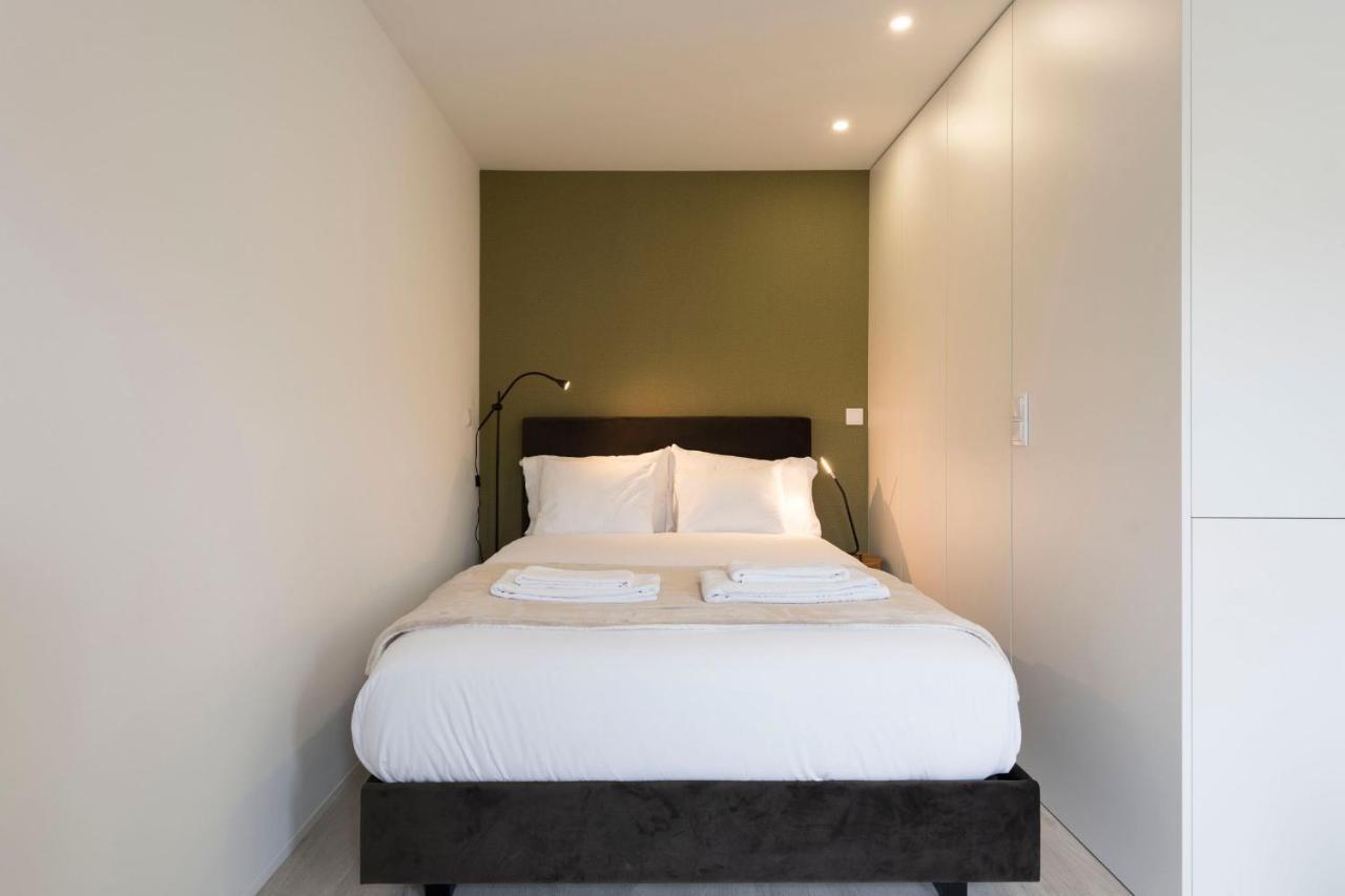 Lovelystay - Modern Loft With Gym & Free Parking Minutes Away From Cbd Porto Exterior foto