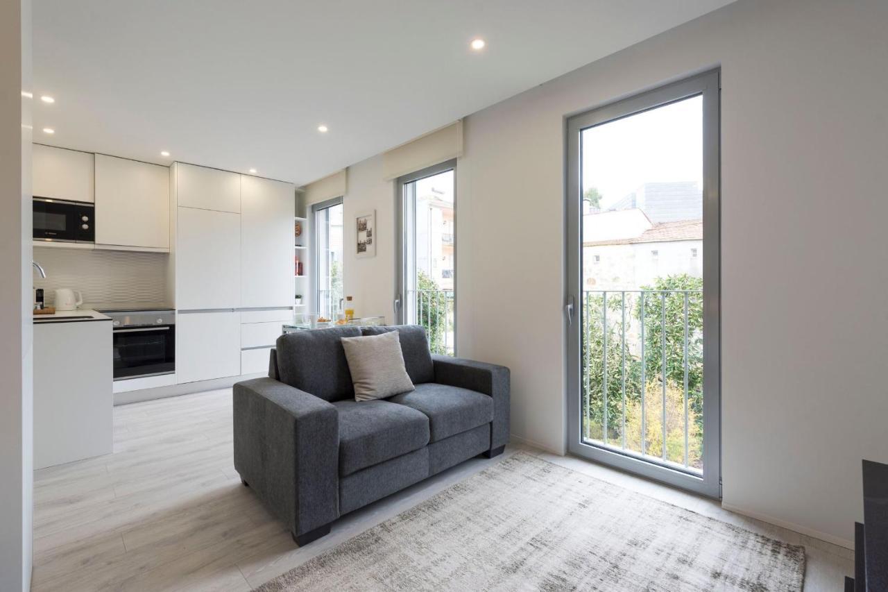 Lovelystay - Modern Loft With Gym & Free Parking Minutes Away From Cbd Porto Exterior foto