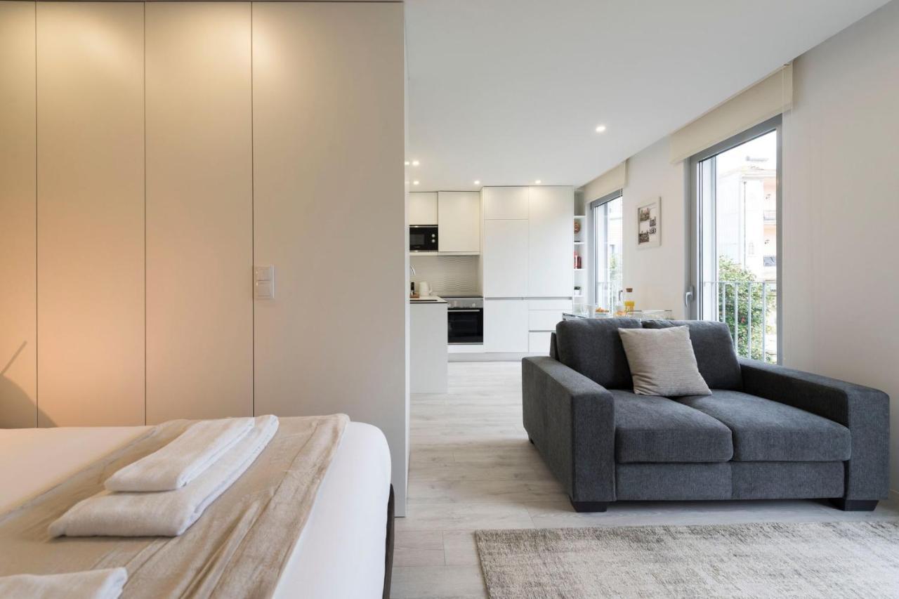 Lovelystay - Modern Loft With Gym & Free Parking Minutes Away From Cbd Porto Exterior foto